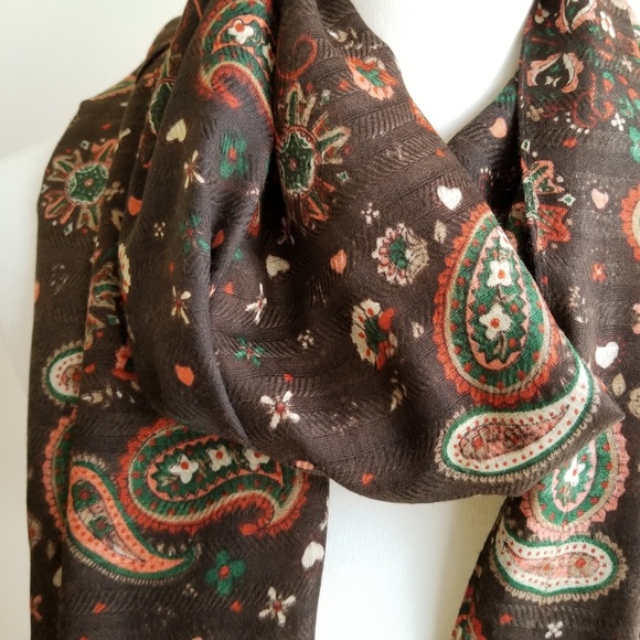 Beautiful Scarf! - Picture 2 of 4